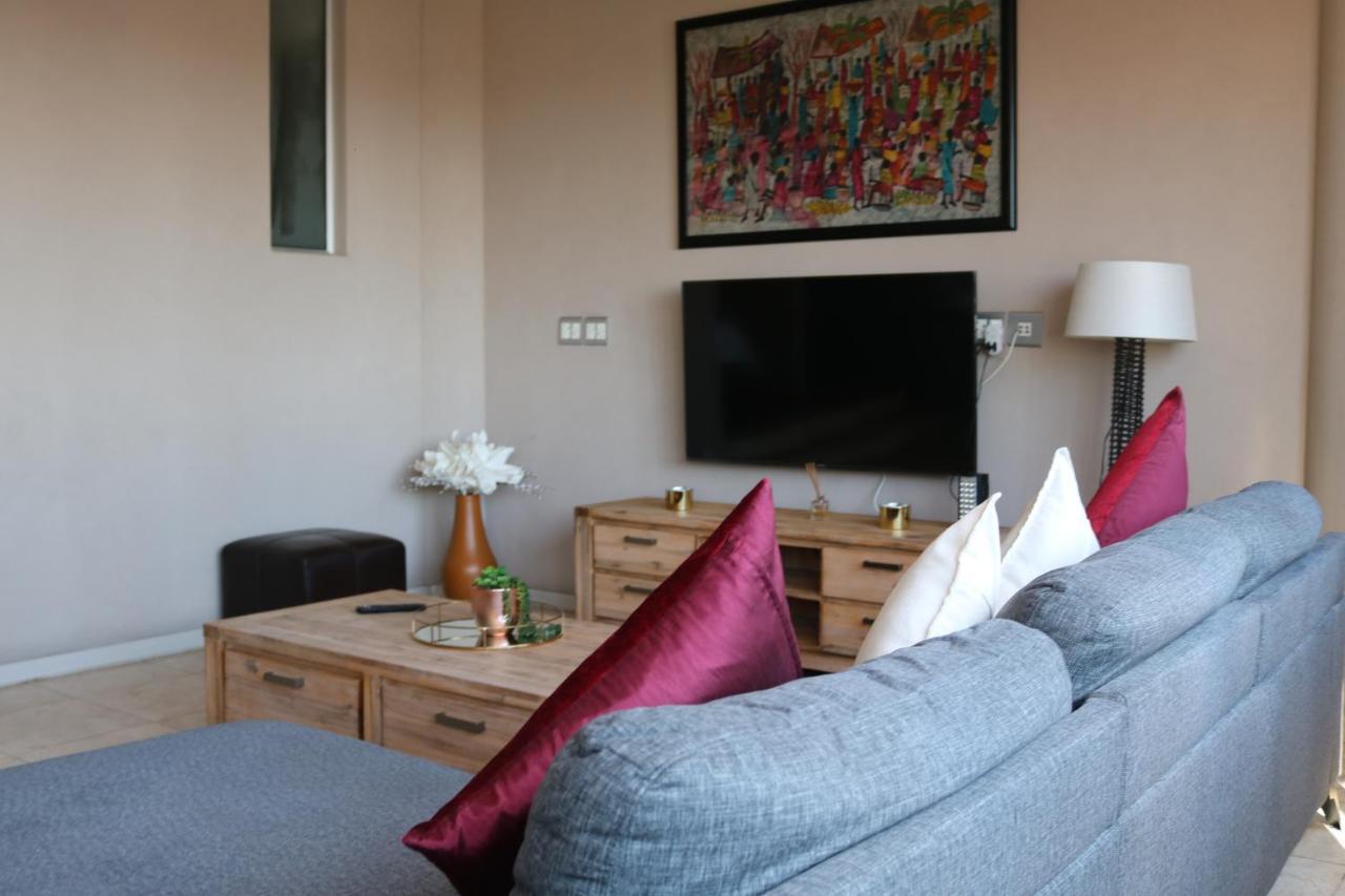 1007-Stunning Studio Apt With Incredible Joburg Views Йоханесбург Екстериор снимка